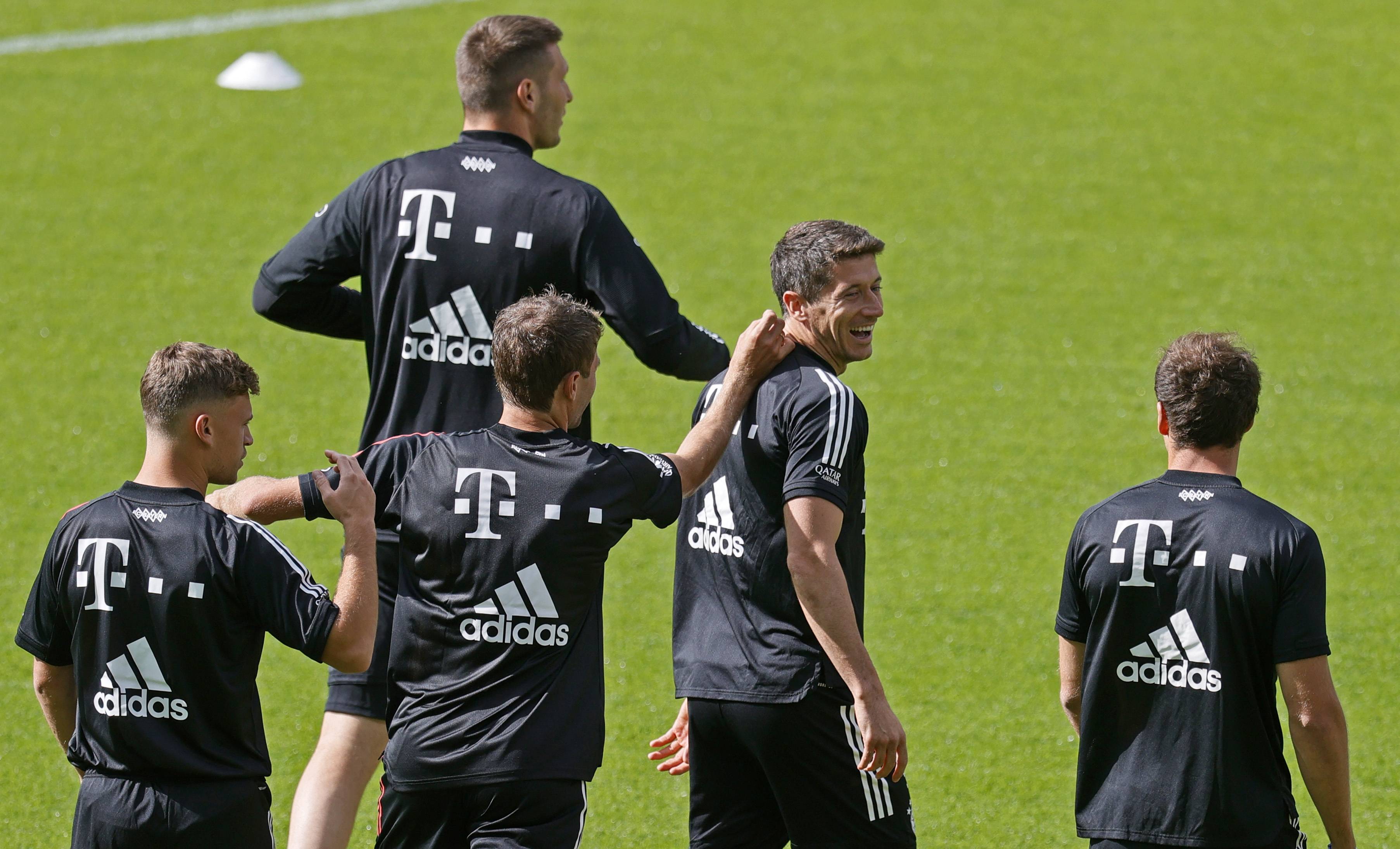 NGSPORTS-武汉三镇训练开放日，今晚手感冰凉引欢呼，德国杯在即，年轻球员得到机会的简单介绍